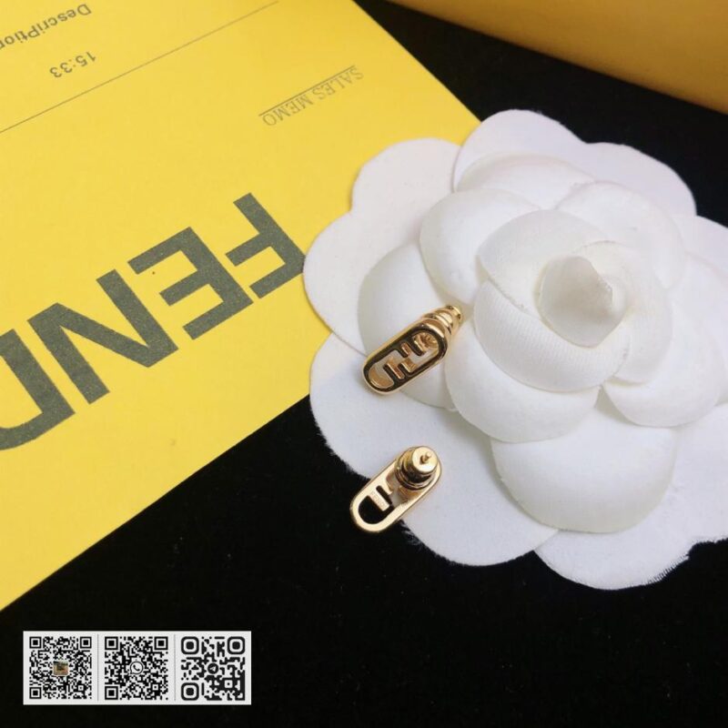 FENDI logo耳环 (BD41) - Image 2