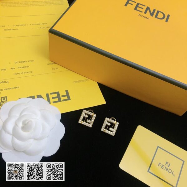FENDI logo耳环 (6767)