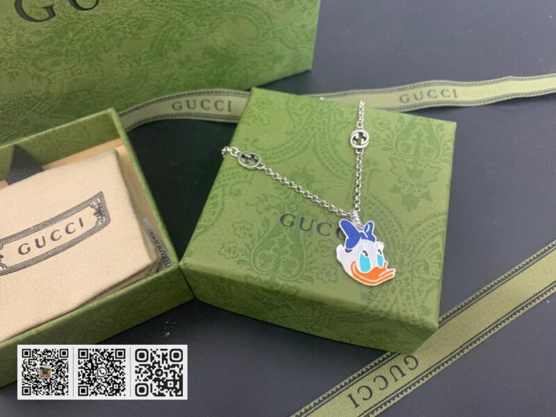Gucci 新款黛丝鸭珐琅项链(C9F2)