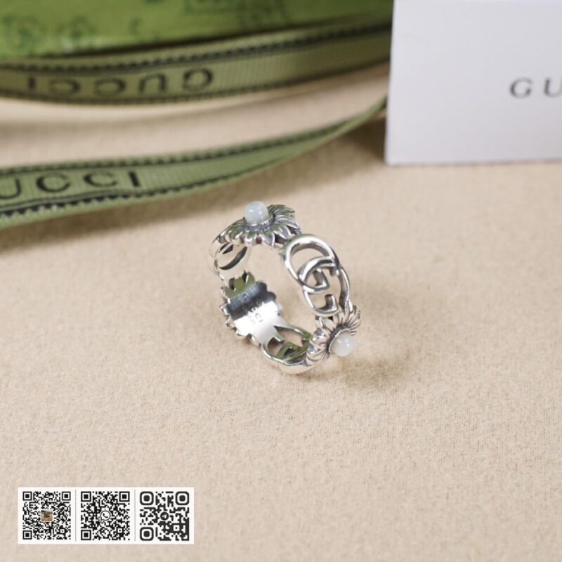 通体925纯银 Gucci 互扣式双g小雏菊复古戒指 (238B)