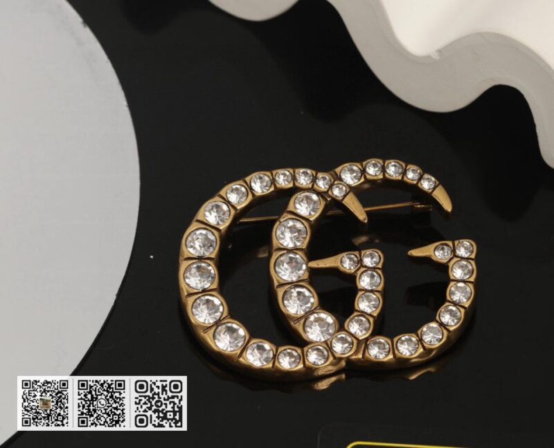 Gucci 双G胸针 (40EE) - Image 2