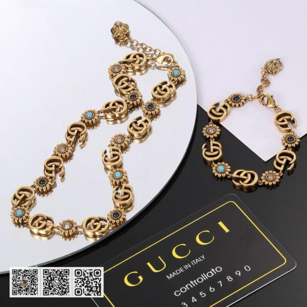 Gucci 专柜同步项链手链套装 (9131)