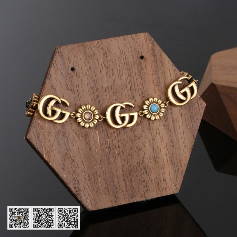 Gucci 专柜同步项链手链套装 (9131) - Image 4