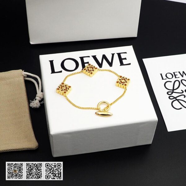 Loewe Anagram 三个立方体手链(4B94)