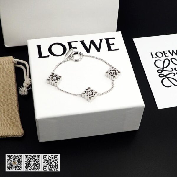 Loewe Anagram 三个立方体手链(EC82)