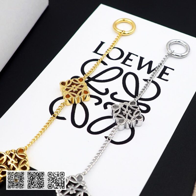 Loewe Anagram 三个立方体手链(EC82) - Image 6