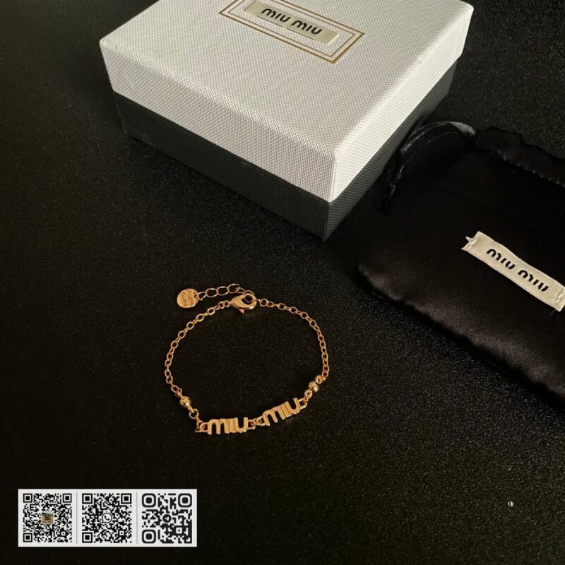 Miu miu 字母手链(4A94) - Image 6
