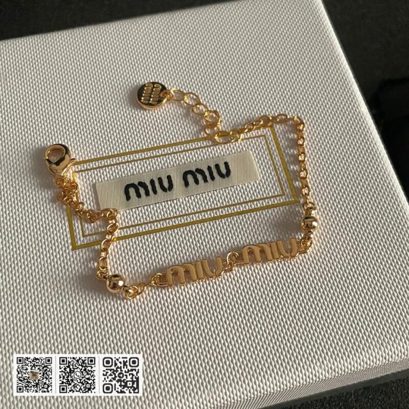 Miu miu 字母手链(4A94) - Image 9