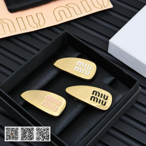 Miu miu 新款小发夹(14D5)