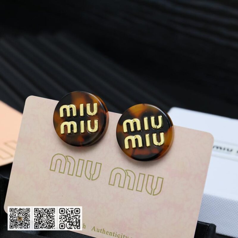 Miu Miu 珐琅款耳环(8F85)