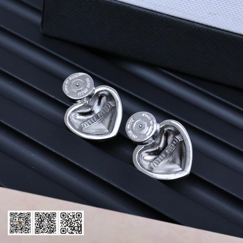 Miu miu 珐琅爱心耳环(CF69) - Image 3