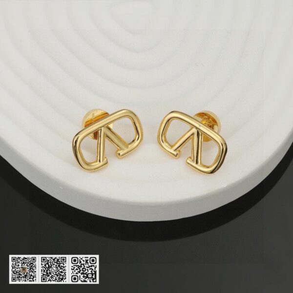Valentino 华伦天奴 标志V字 耳环(408C)