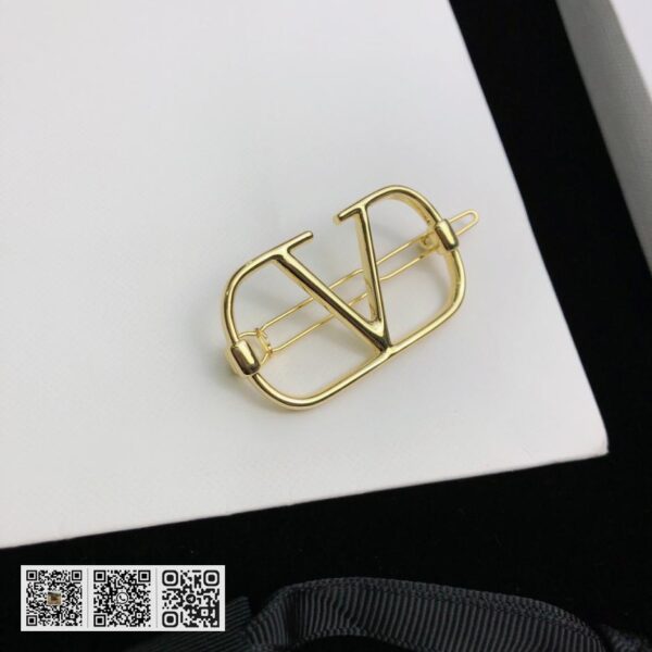 Valentino专柜 新款发夹(55AF)