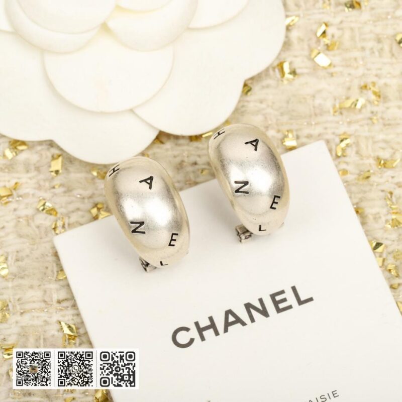 Chanel 涂鸦小半圈耳拍 - Image 3