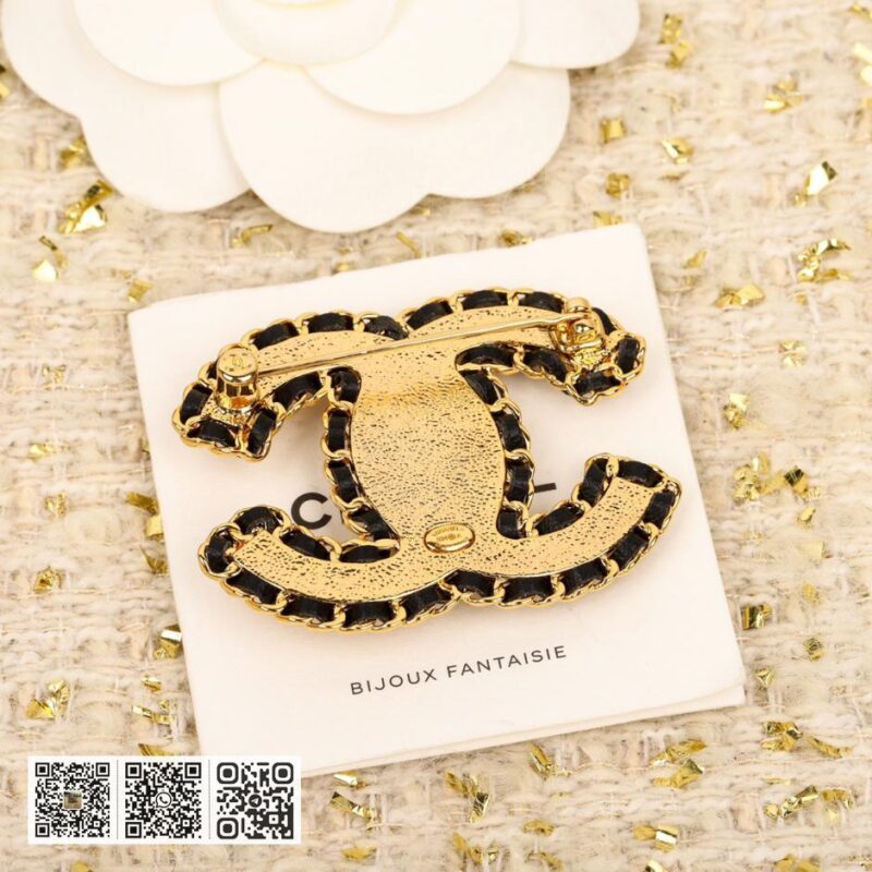 Chanel 菱格穿皮胸针 - Image 4