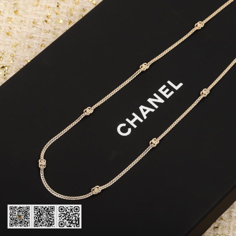 Chanel 10花蛇骨腰链 - Image 6