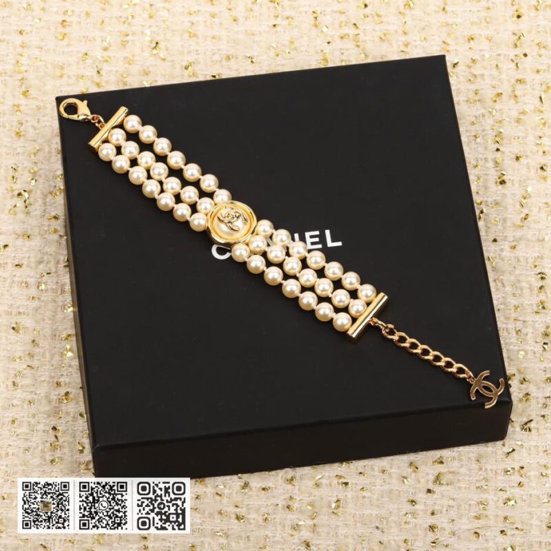 Chanel 纽扣双C珍珠手链