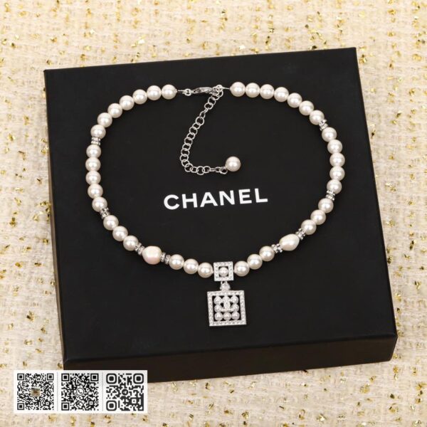 Chanel方块珍珠choker项链