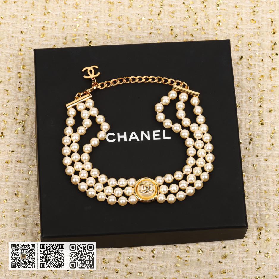 Chanel 纽扣双C珍珠项链