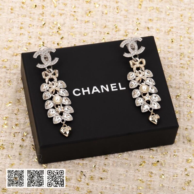 Chanel双c吊蝴蝶结爱心耳夹 - Image 6