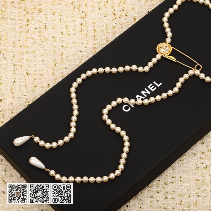 Chanel 纽扣双C珍珠毛衣链 - Image 2