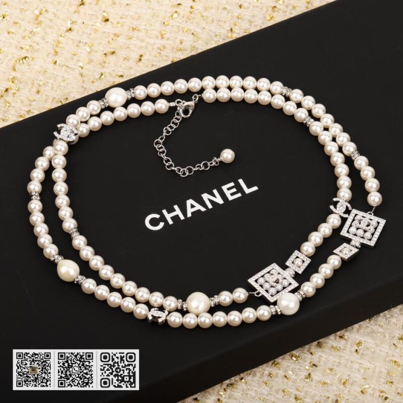 Chanel方块珍珠毛衣链 - Image 4