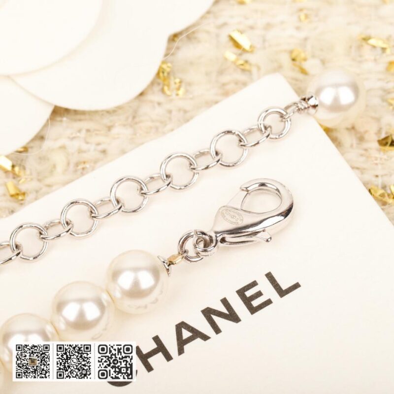 Chanel方块珍珠毛衣链 - Image 6