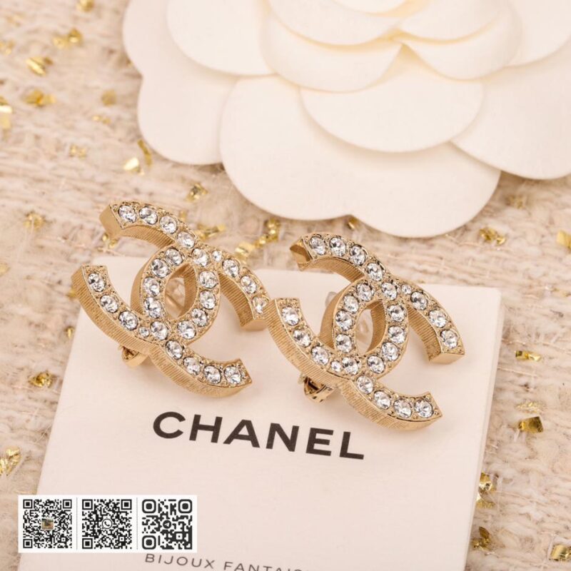 Chanel 满钻双C耳夹 - Image 4