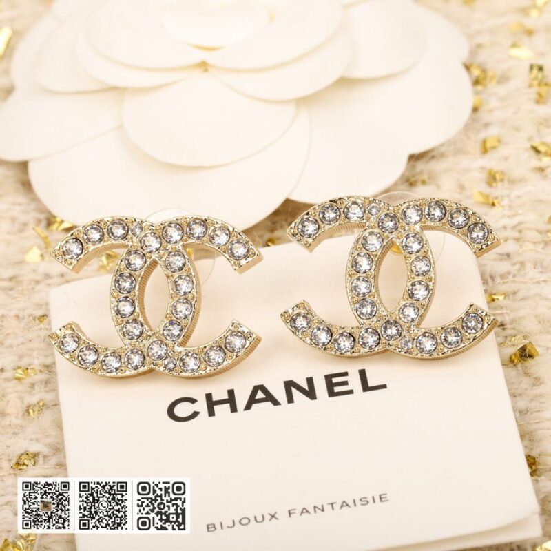 Chanel满钻双C耳钉 - Image 6