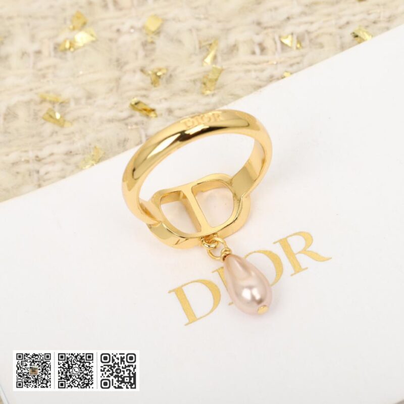 Dior CD字母吊水滴珍珠戒指 - Image 5