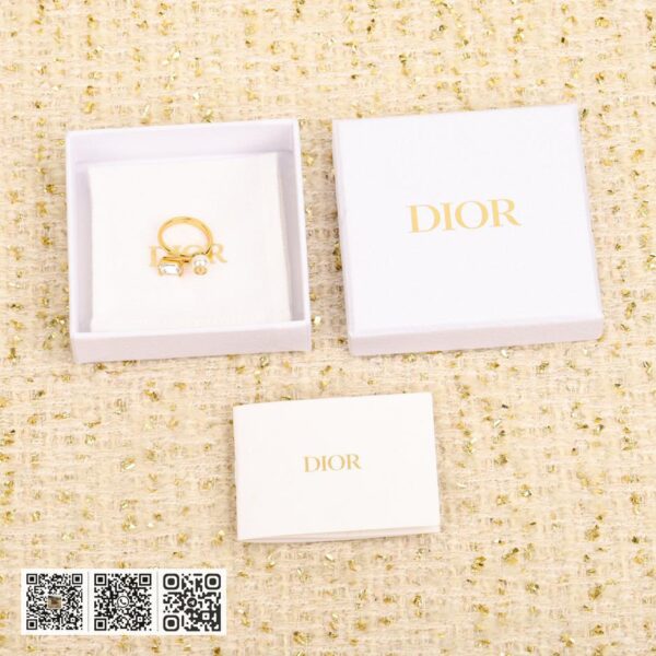 Dior 冰糖方钻珍珠戒指