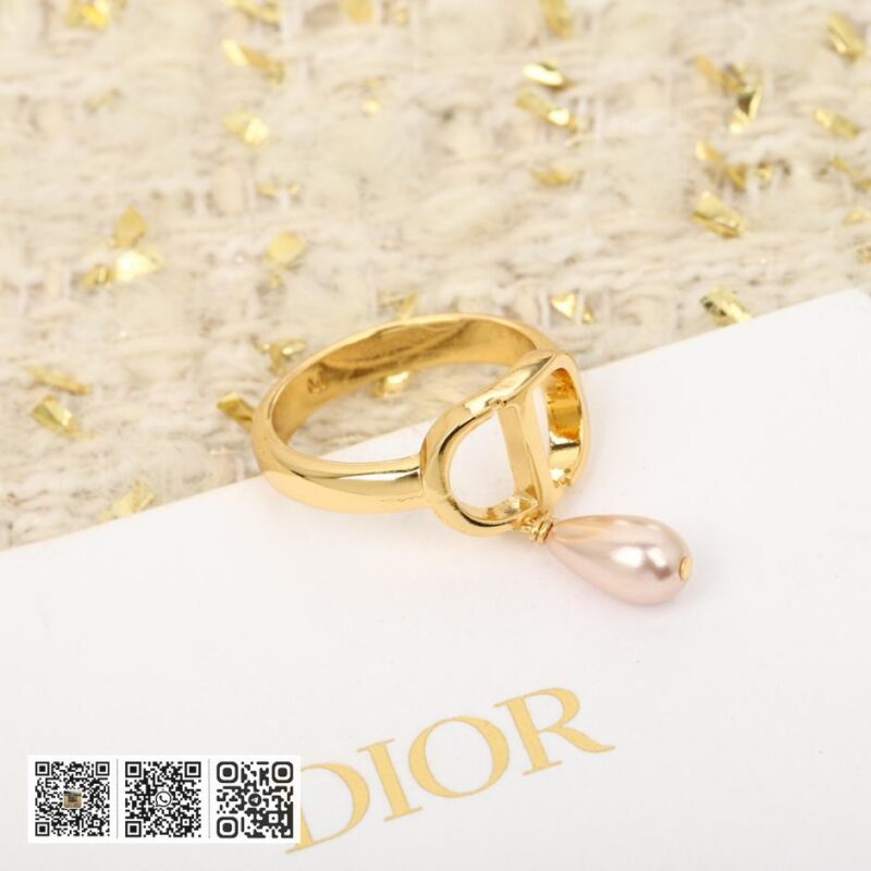 Dior CD字母吊水滴珍珠戒指 - Image 6