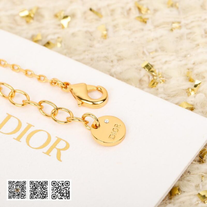 Dior CD字母吊水滴珍珠手链 - Image 5