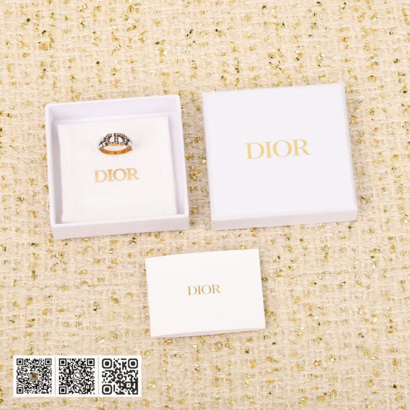 Dior CD满钻珍珠戒指