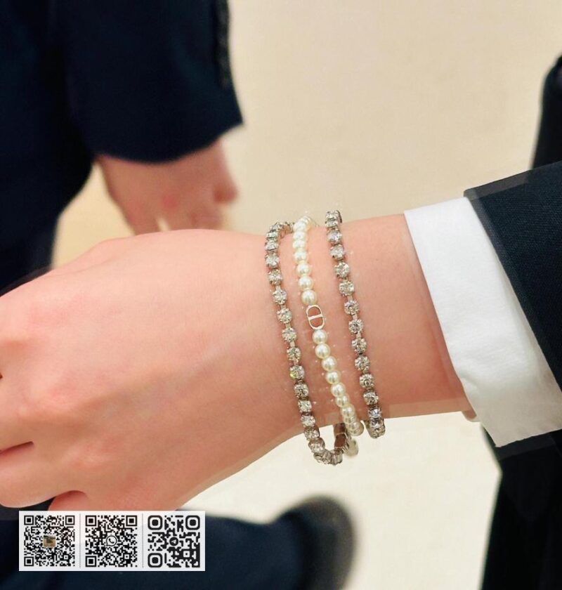 Dior 3层珠钻手链 - Image 2