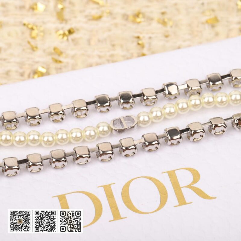 Dior 3层珠钻手链 - Image 7