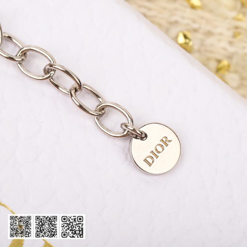 Dior 3层珠钻手链 - Image 9