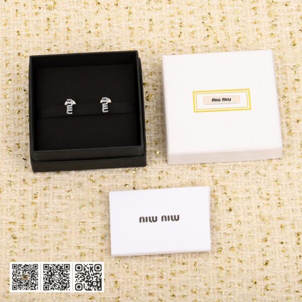 Miu Miu 满钻耳环