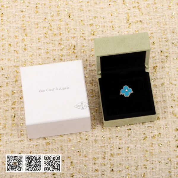 Van Cleef &038; Arpels 四叶草带钻戒指 可订做真金真钻版